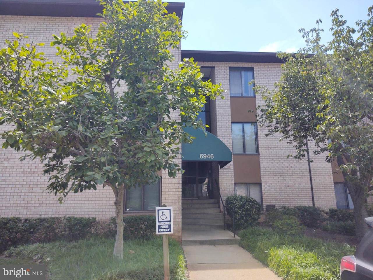 6946 Hanover Parkway - Photo 1