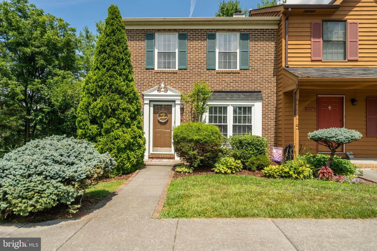 228 Tudor Drive - Photo 1