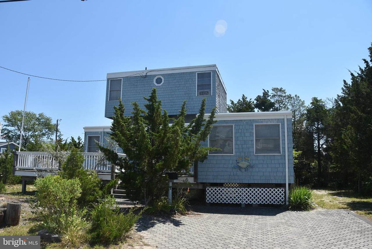 1 Cox Avenue - Photo 1