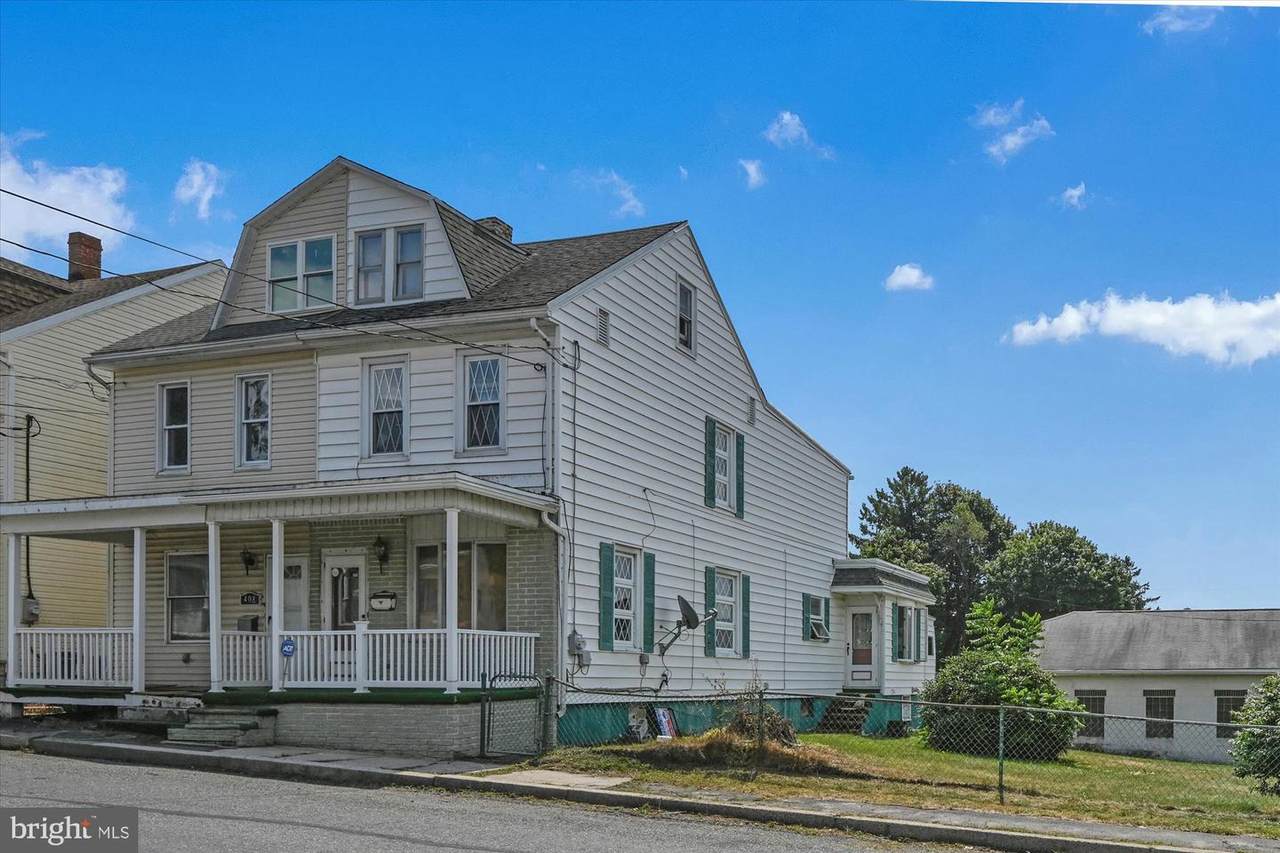 406 Oak Street - Photo 1