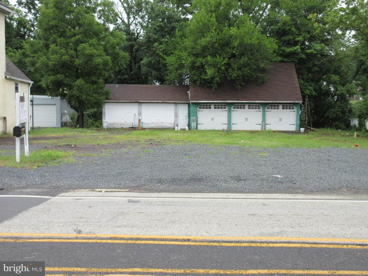 861 Dekalb Pike - Photo 1