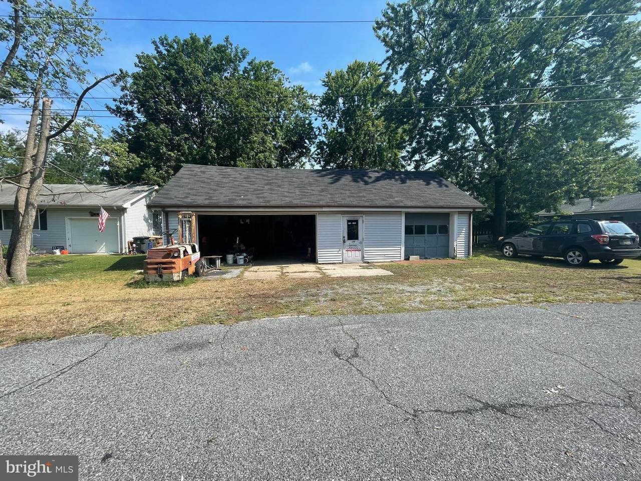 911 Berry Lane - Photo 1