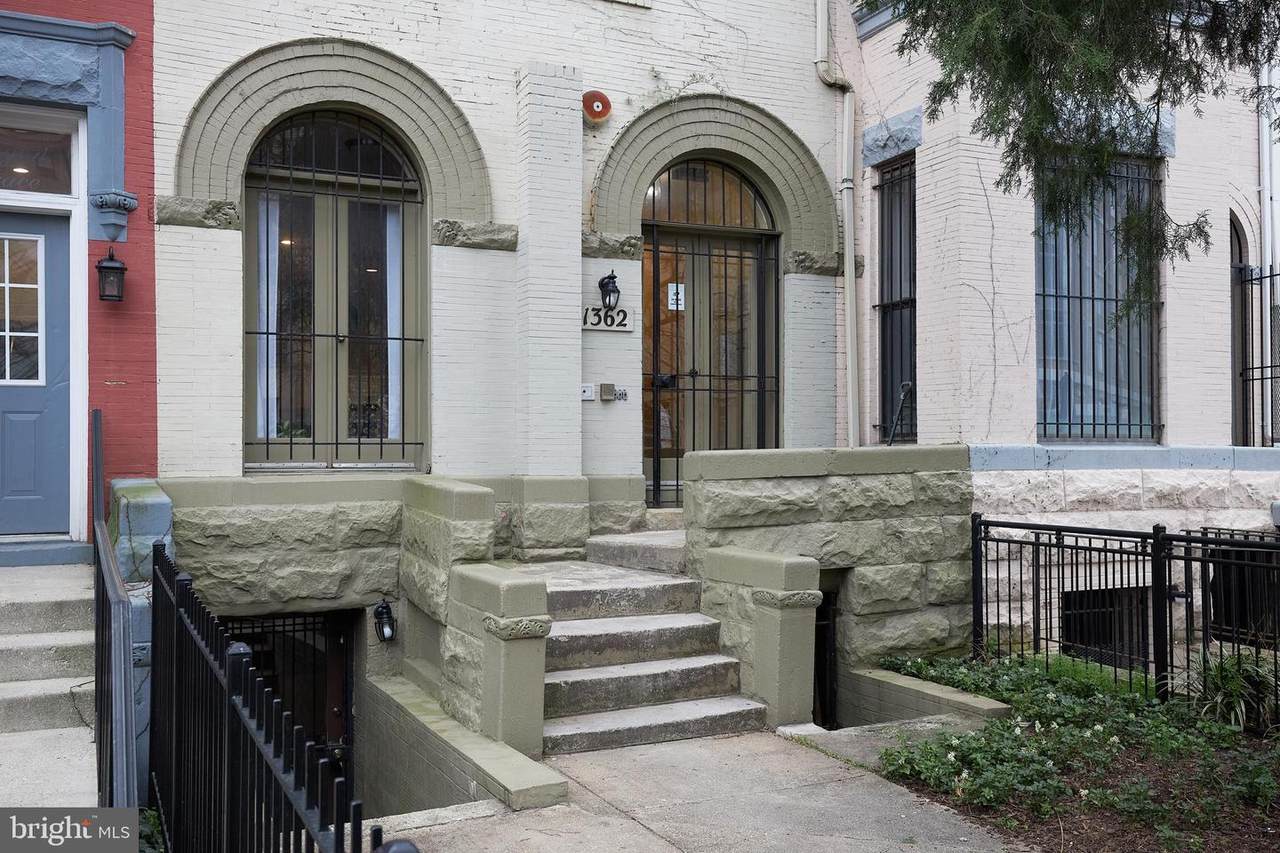 1362 Kenyon Street - Photo 1