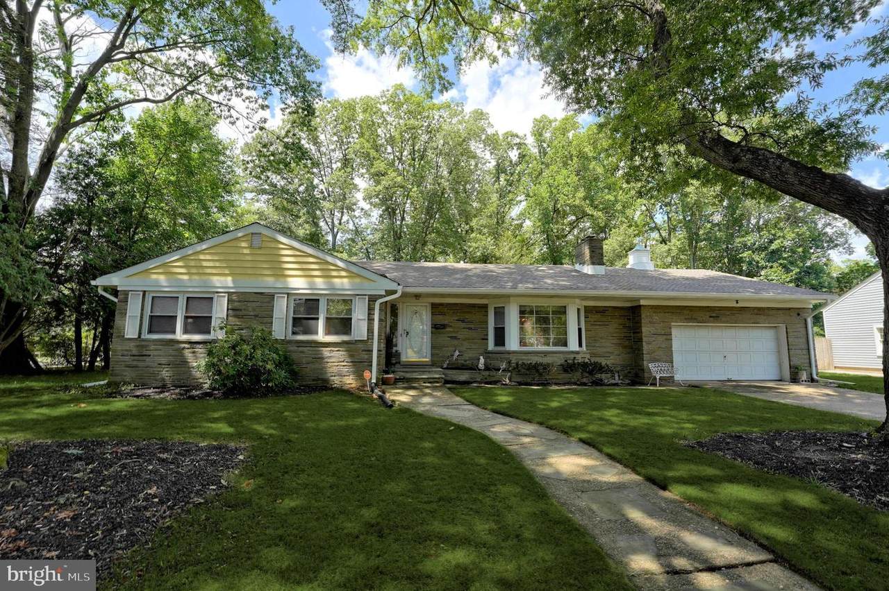 211 Renfrew Avenue - Photo 1