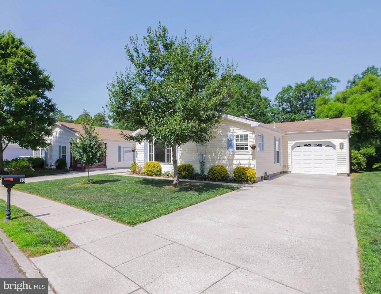 35 Knollwood Drive - Photo 1