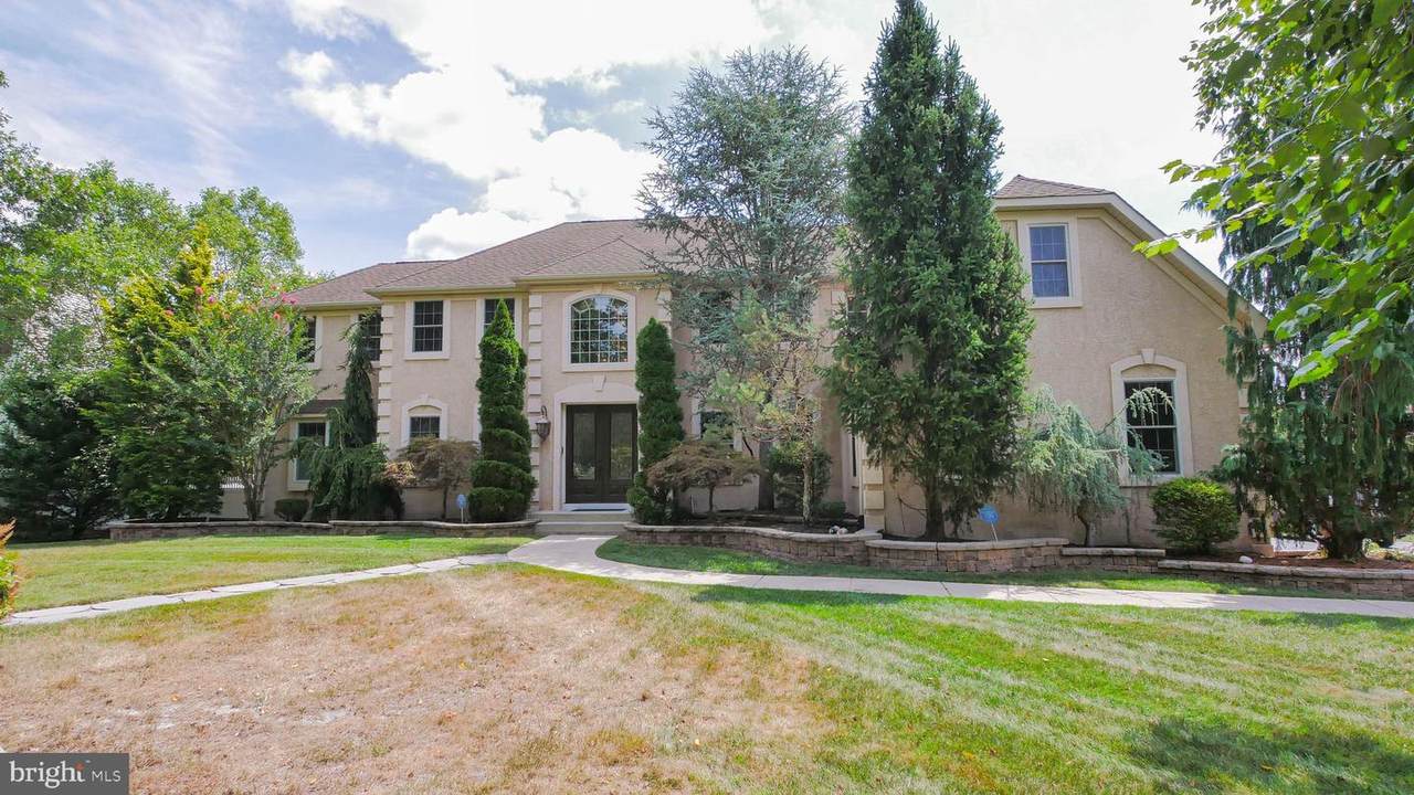 228 Granville Circle - Photo 1