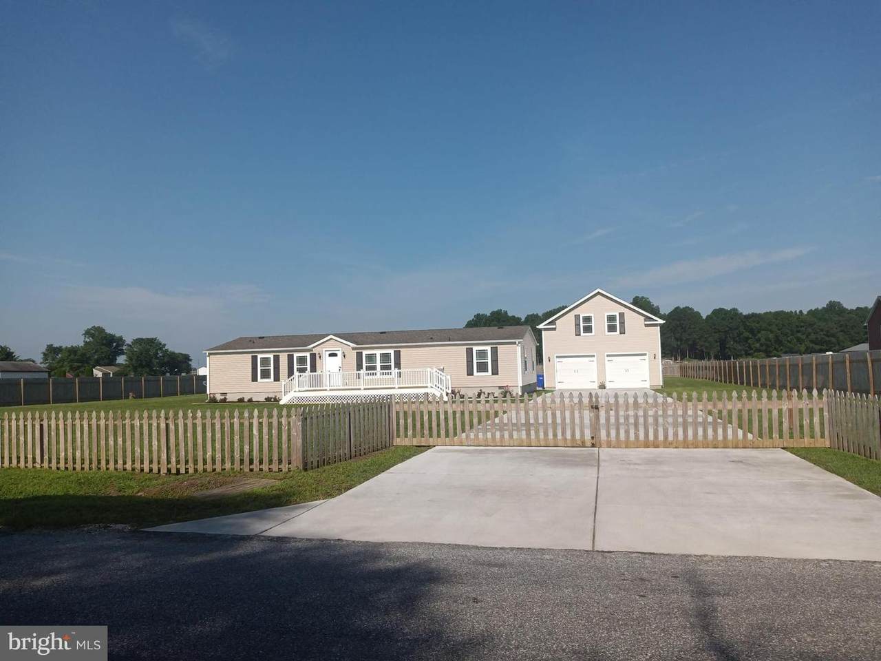 10832 Heritage Road - Photo 1