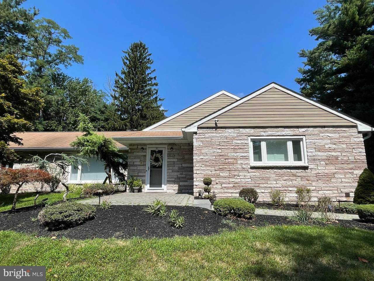 226 Upper Ferry Road - Photo 1