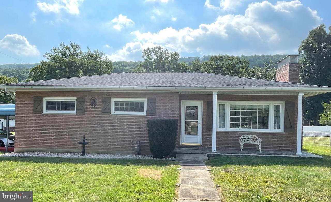 710 Miller Street - Photo 1
