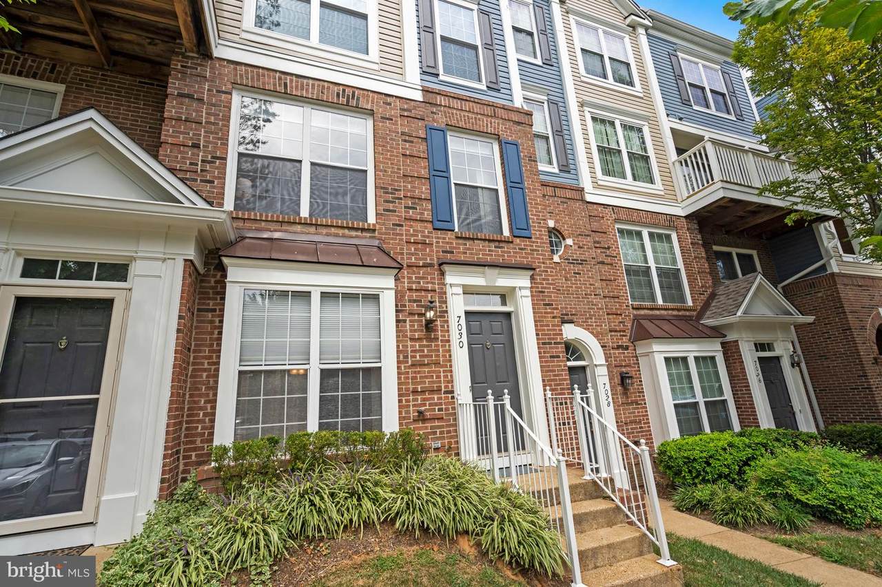 7030 Falls Reach Drive - Photo 1