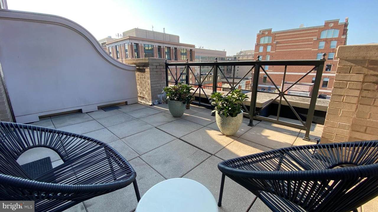 701 Pennsylvania Avenue - Photo 1