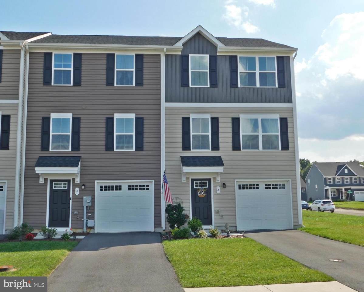 8 Rhea Drive - Photo 1