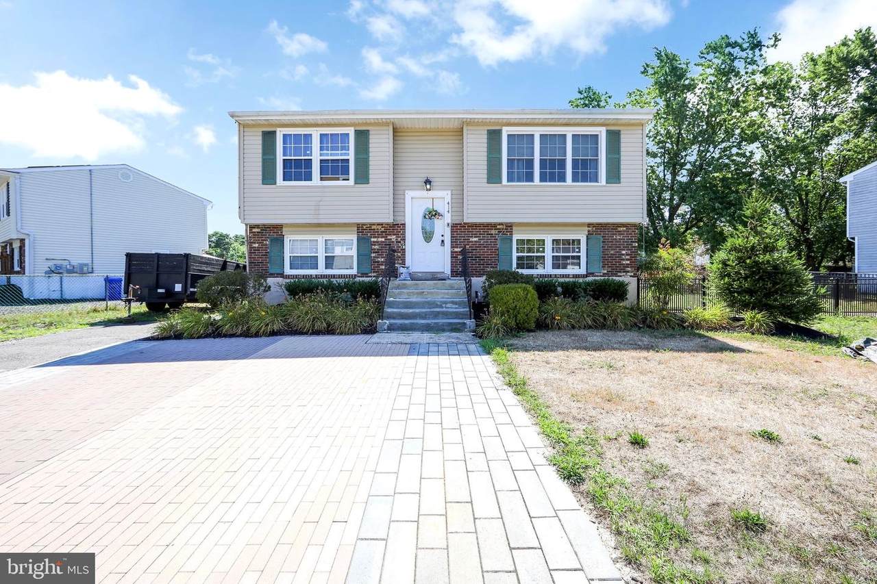 414 Cherokee Drive - Photo 1