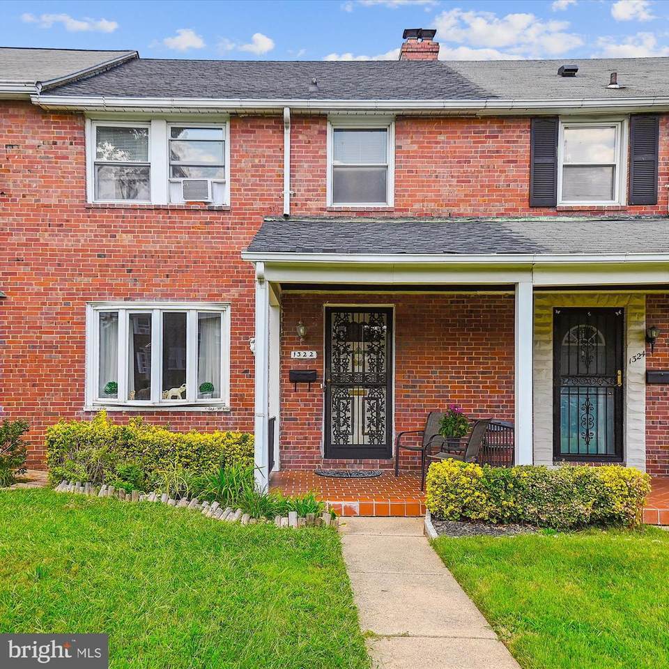 1322 Crofton Road - Photo 1