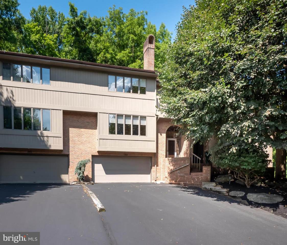 2868 Parkview Circle - Photo 1