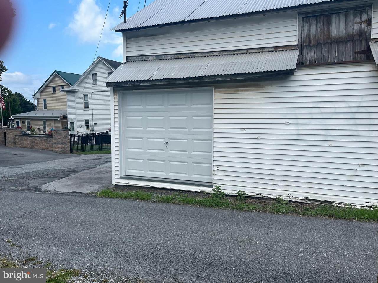29 Philadelphia Avenue - Photo 1