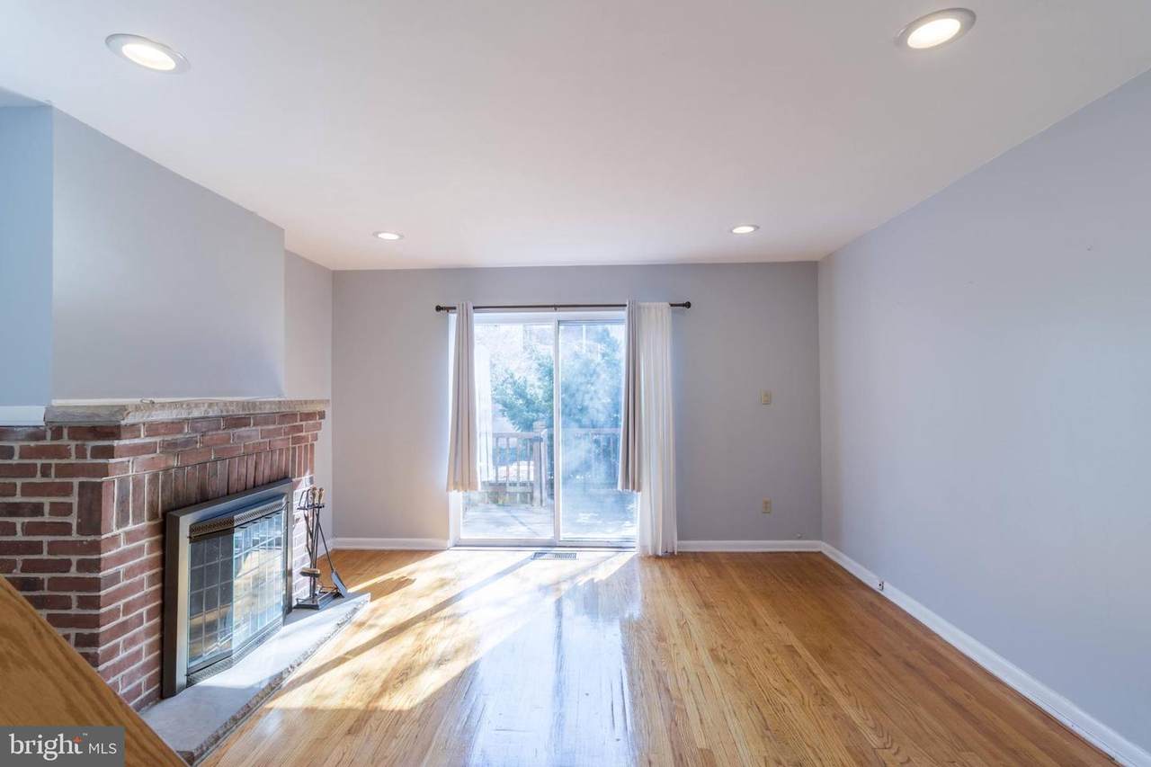 507 5TH Street - Photo 1