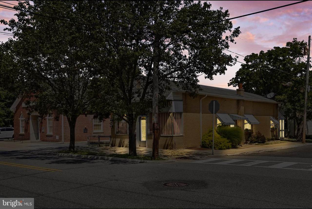 102 Mantua Boulevard - Photo 1