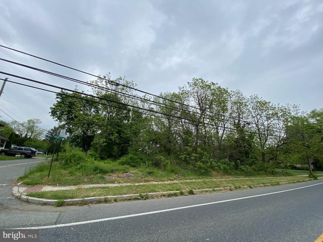 Irving Avenue - Photo 1