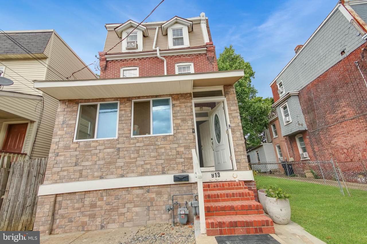 913 Vandever Avenue - Photo 1