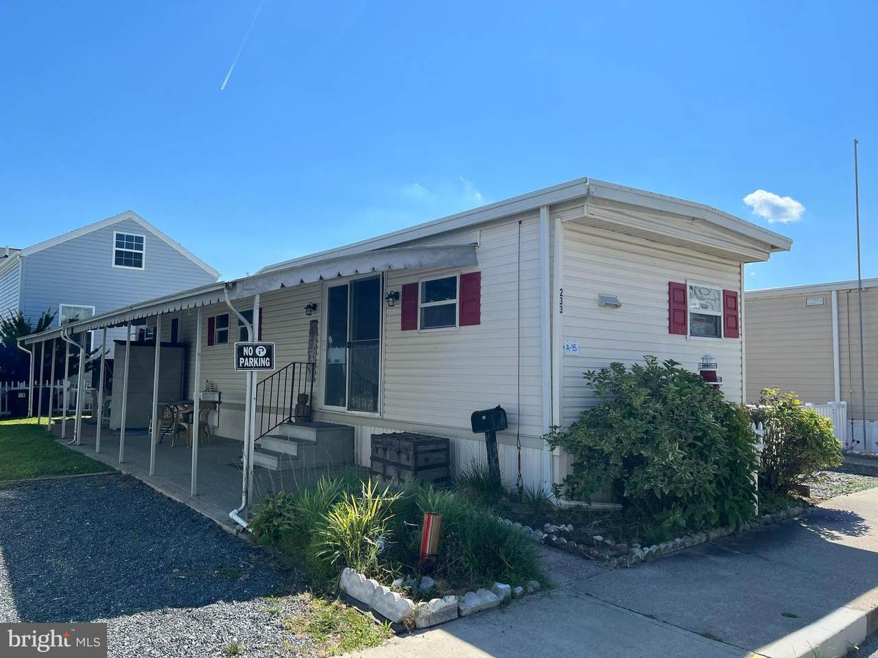 233 25TH Street - Photo 1