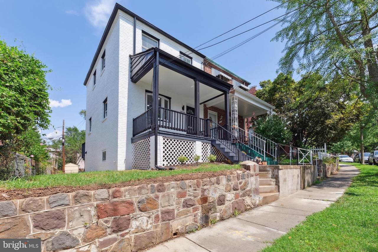 3122 Lyndale Place - Photo 1