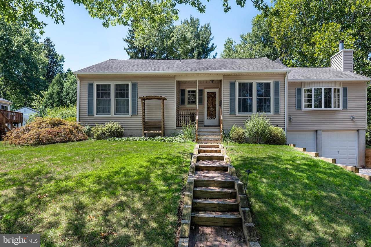 135 Taylor Terrace - Photo 1