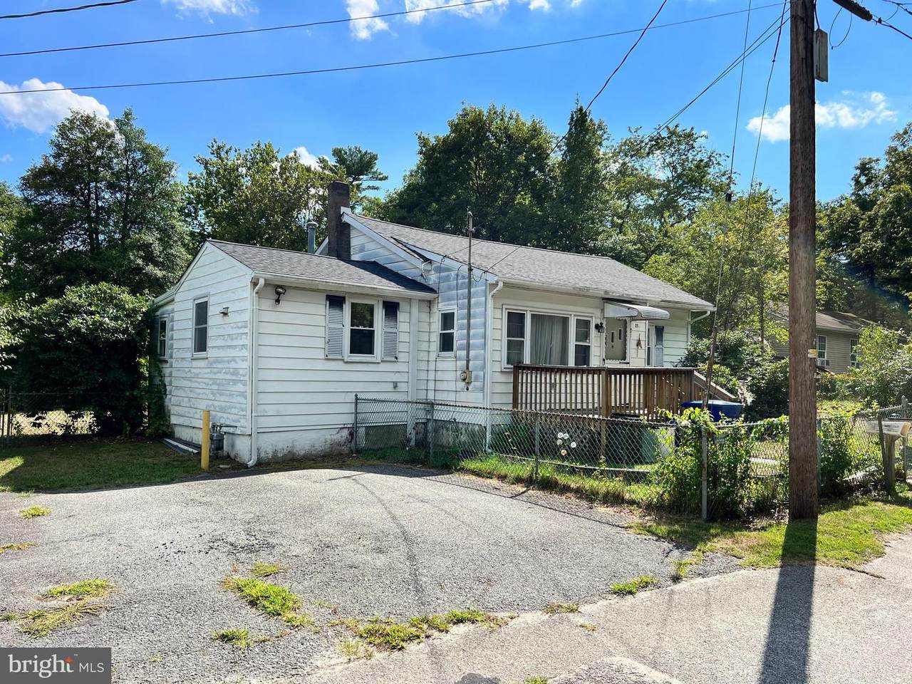 21 Newcomb Drive - Photo 1