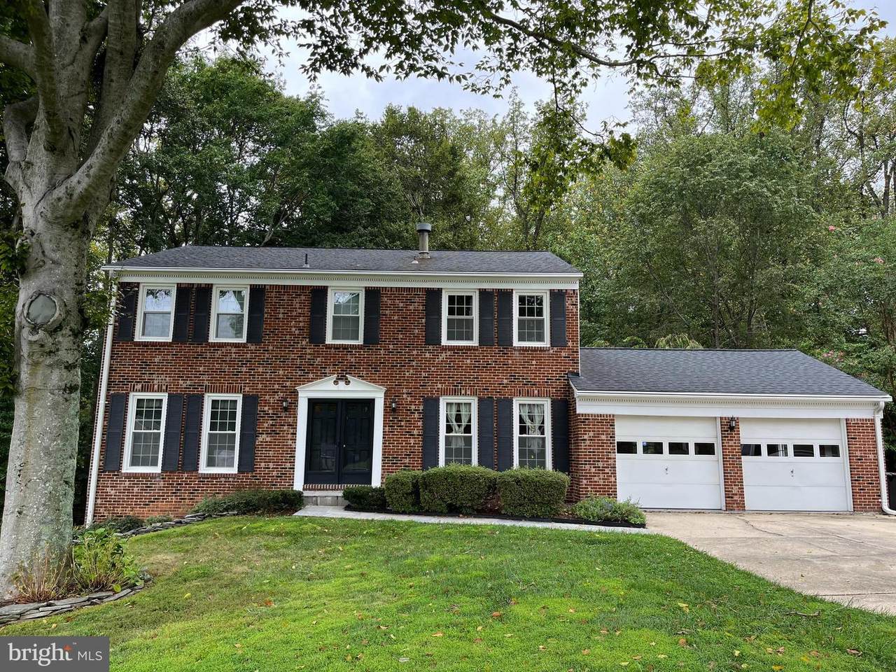 5084 Lake Circle - Photo 1