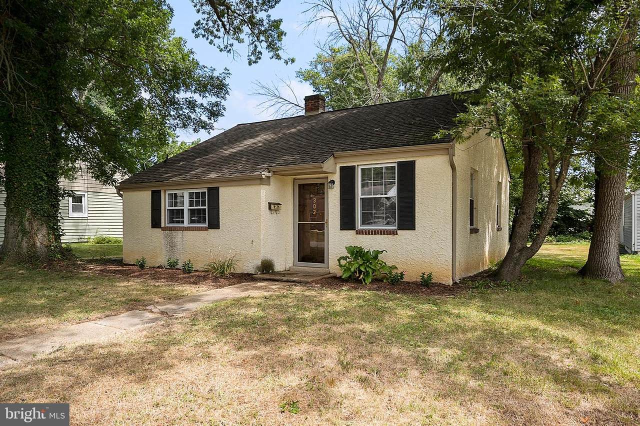 302 Brighton Avenue - Photo 1