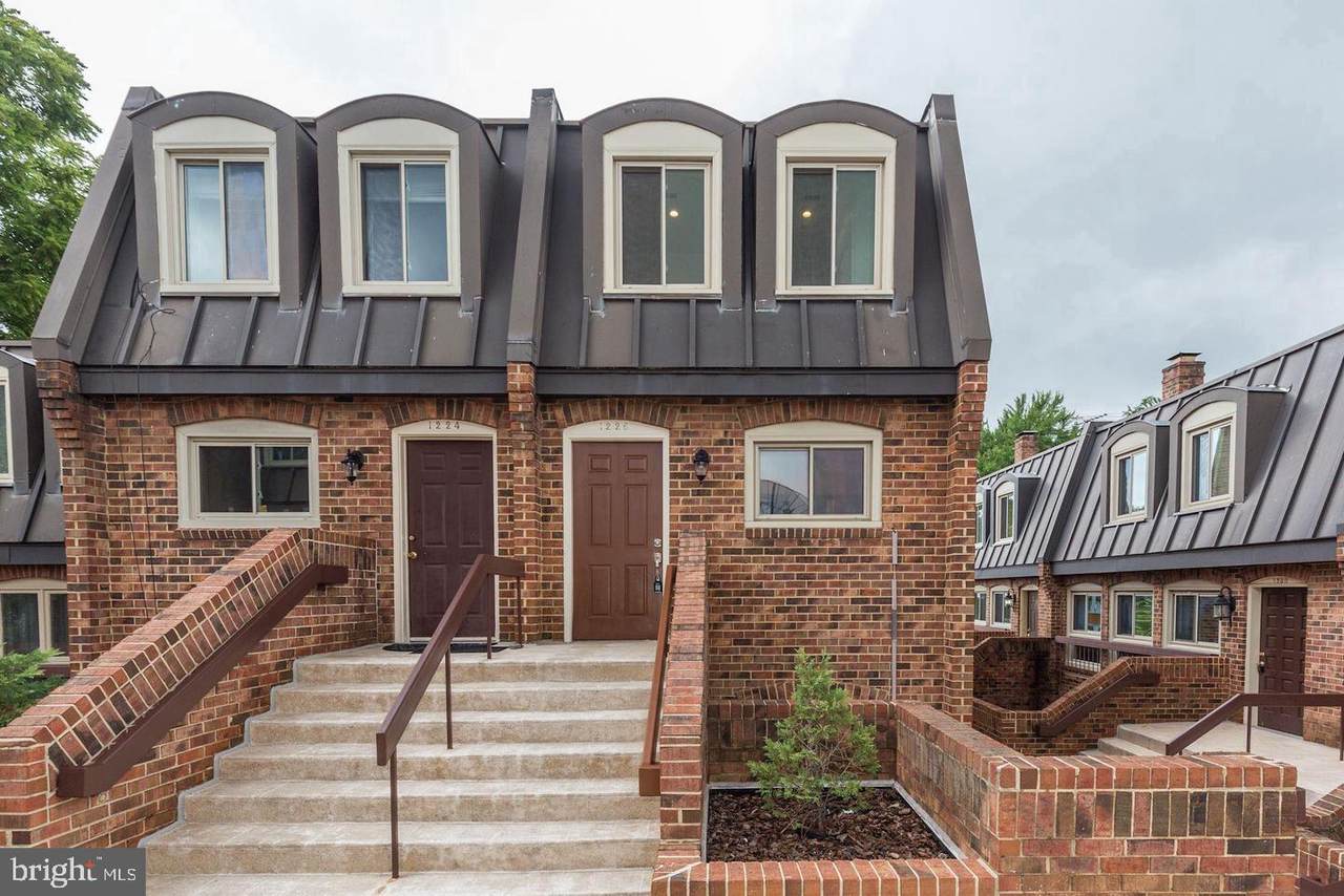 1226 Eton Court - Photo 1