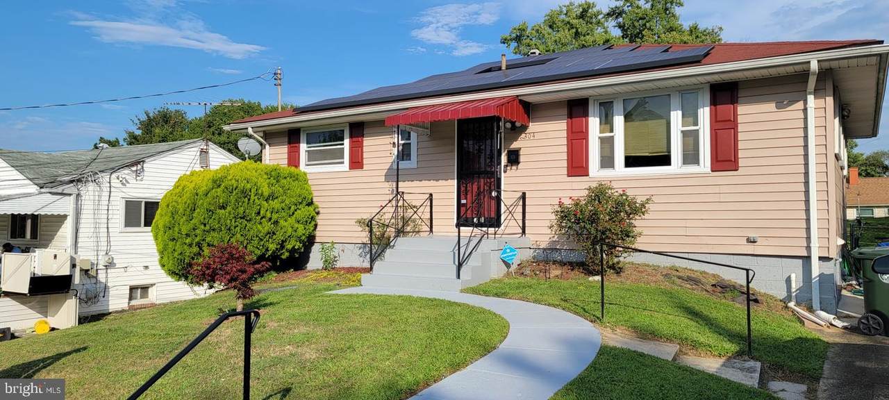 2304 Wintergreen Avenue - Photo 1