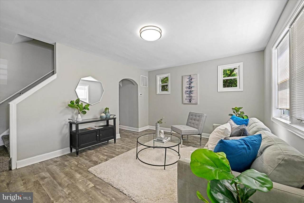 4043 6TH Street - Photo 1