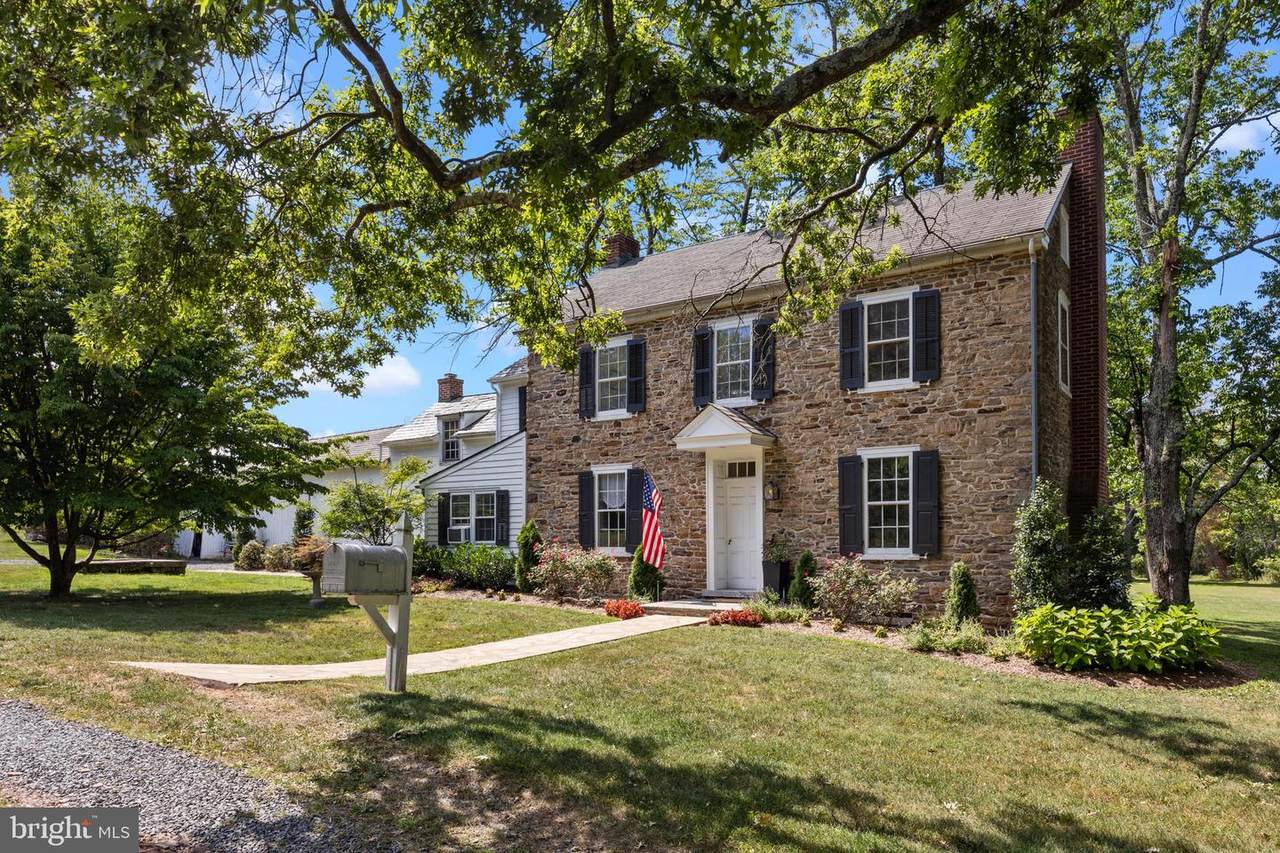 42 Hillside Avenue - Photo 1
