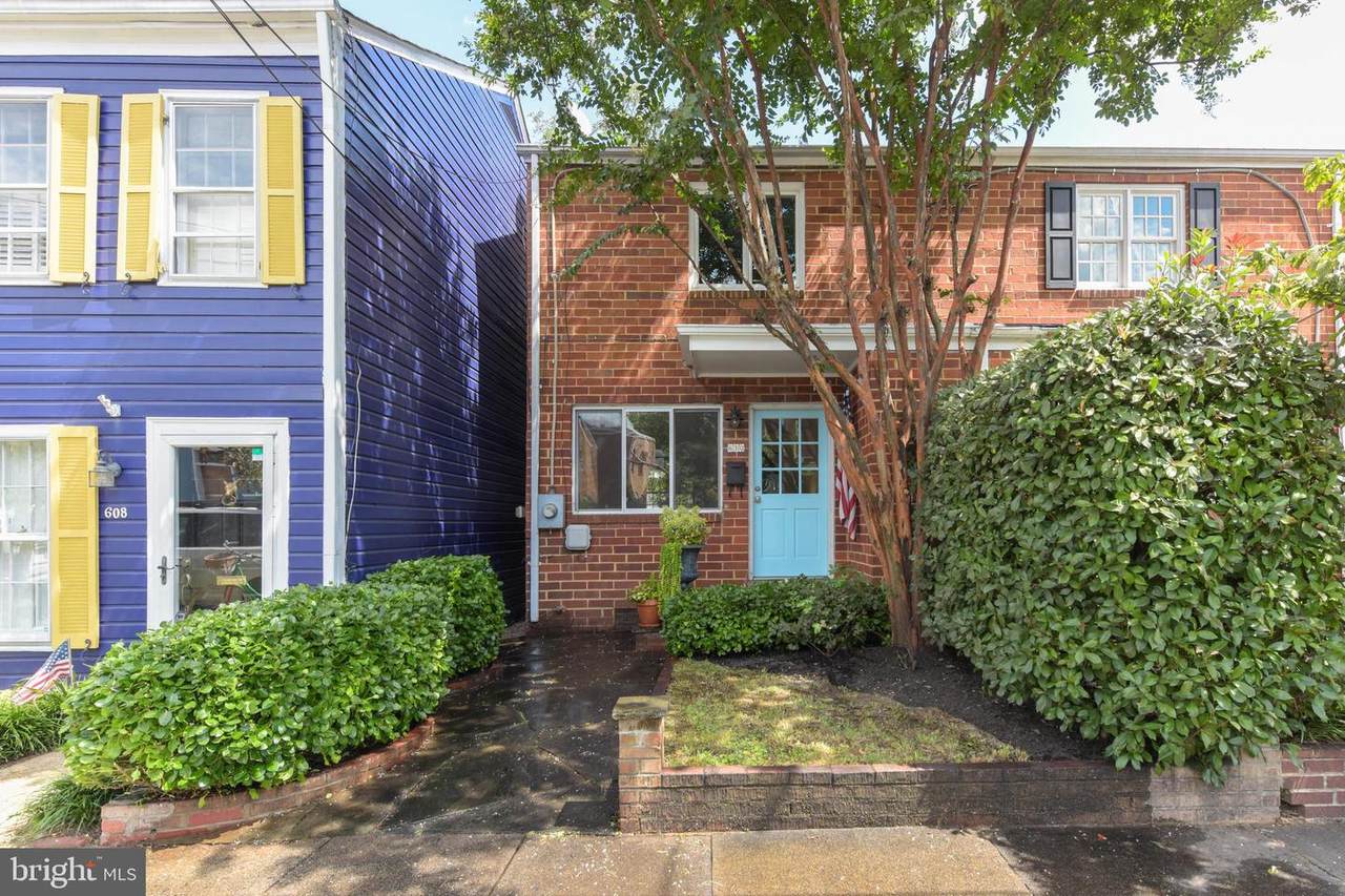 610 Pitt Street - Photo 1