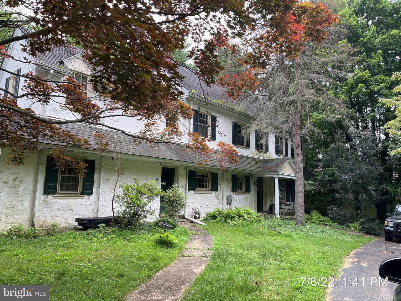 383 Maplewood Road - Photo 1