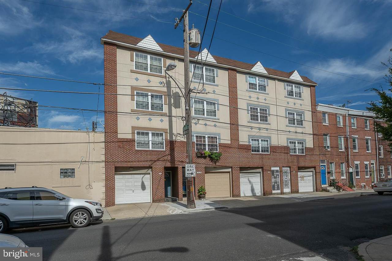 1020 7TH Street - Photo 1