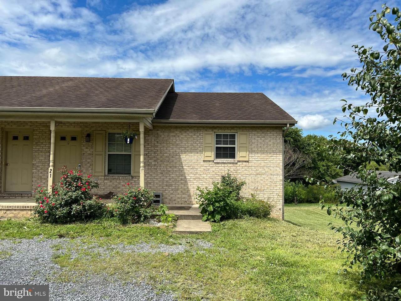 21 Hillside Drive - Photo 1