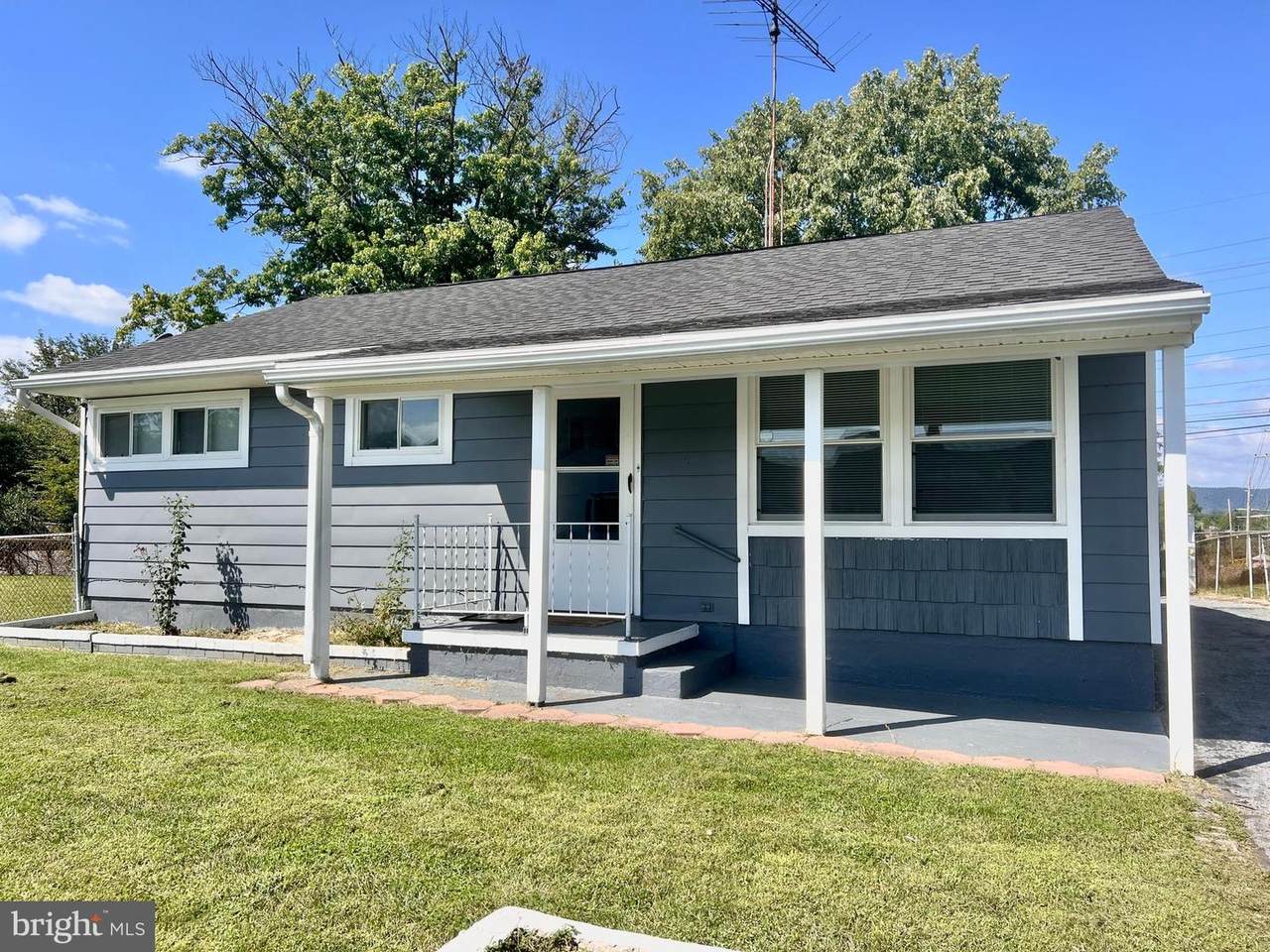 632 State Circle - Photo 1