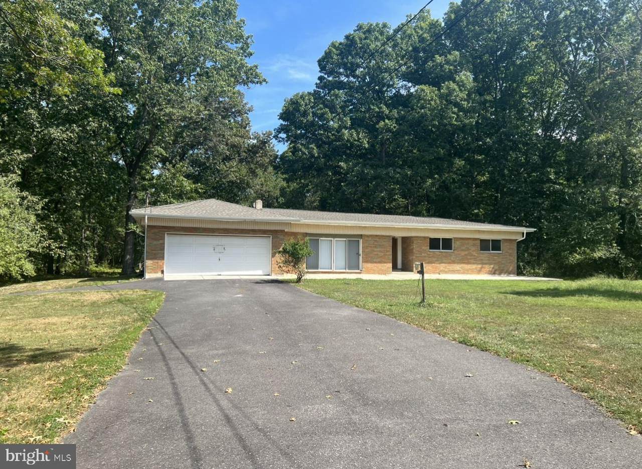 1296 Janvier Road - Photo 1