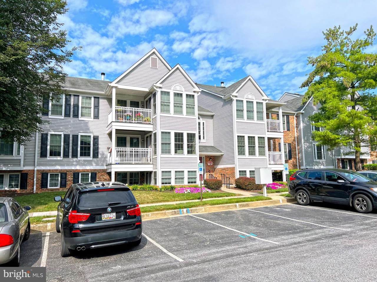 1343 Greenbriar Circle - Photo 1