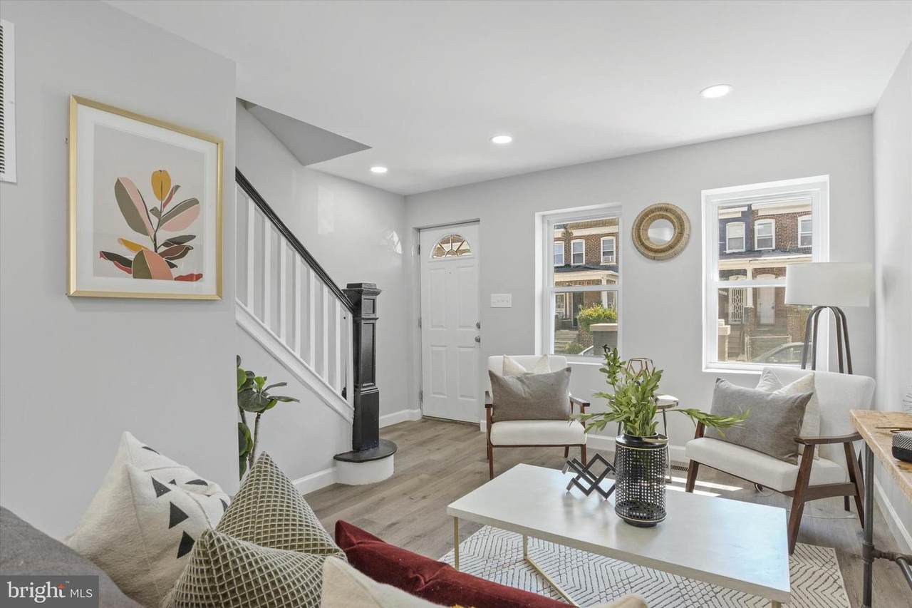 2610 Lauretta Avenue - Photo 1