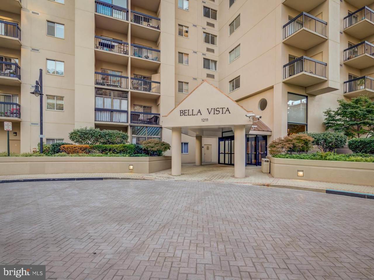 1211 Eads Street - Photo 1