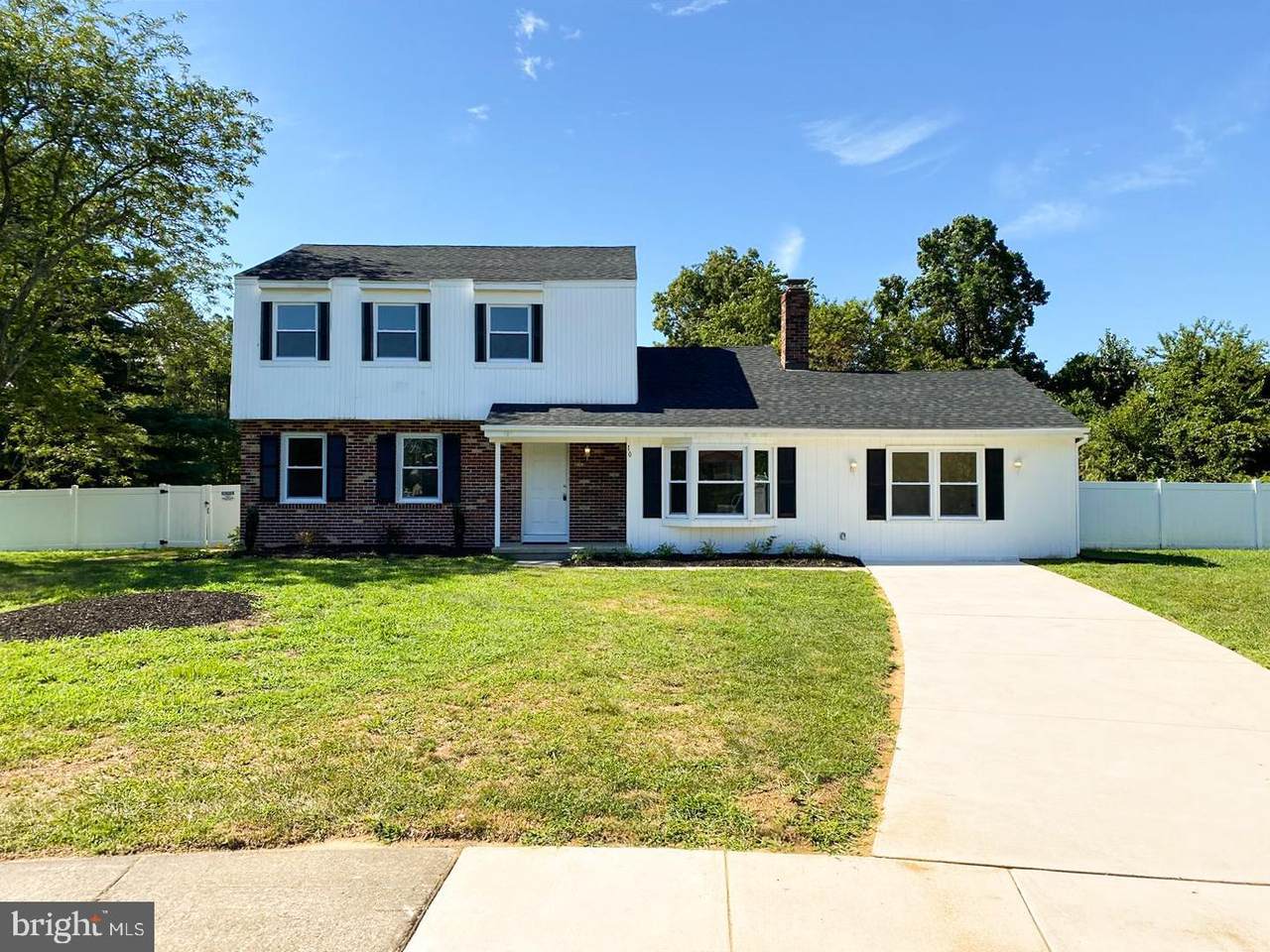 10 Liberty Court - Photo 1
