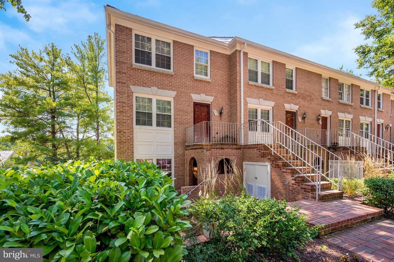 8024 Quarry Ridge Way - Photo 1