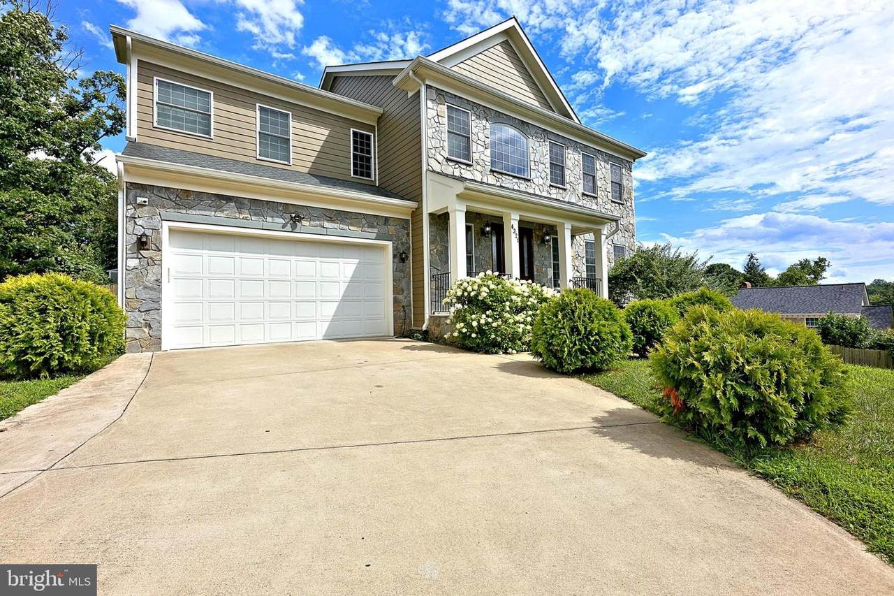 4321 Roberts Avenue - Photo 1