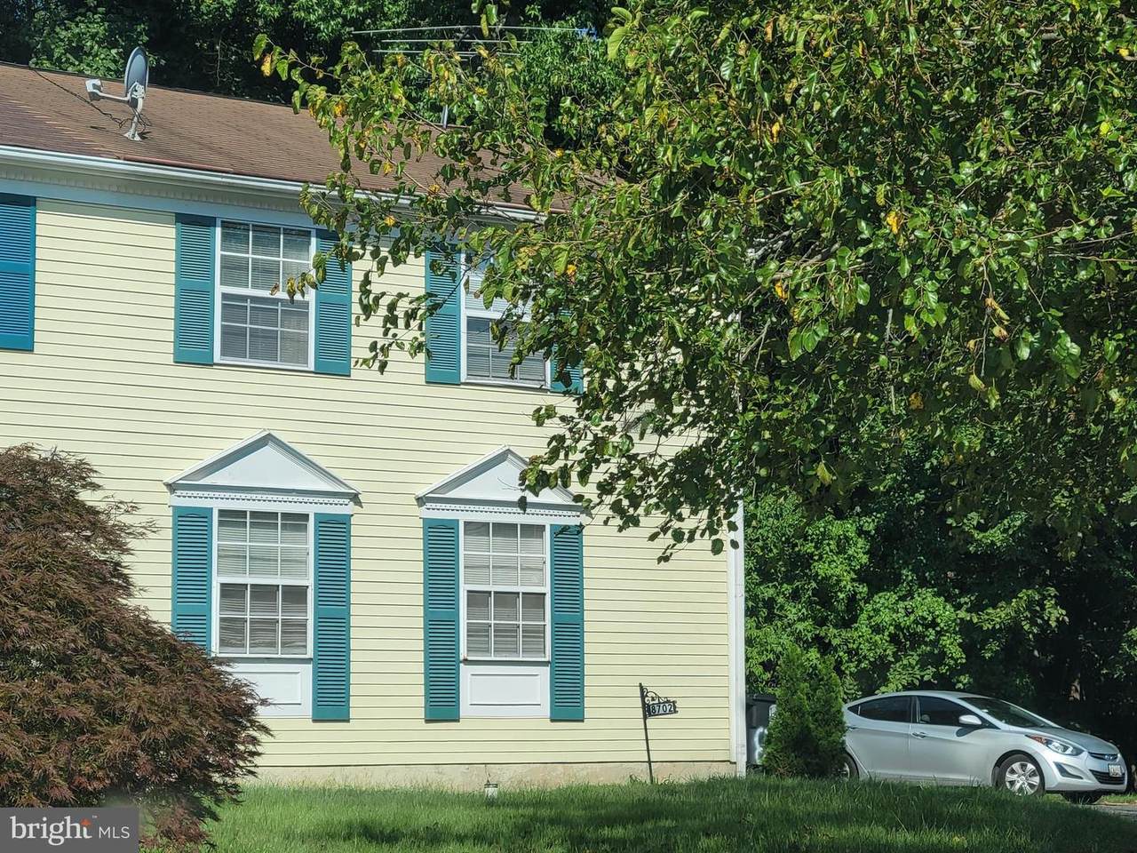 8702 East Grove - Photo 1