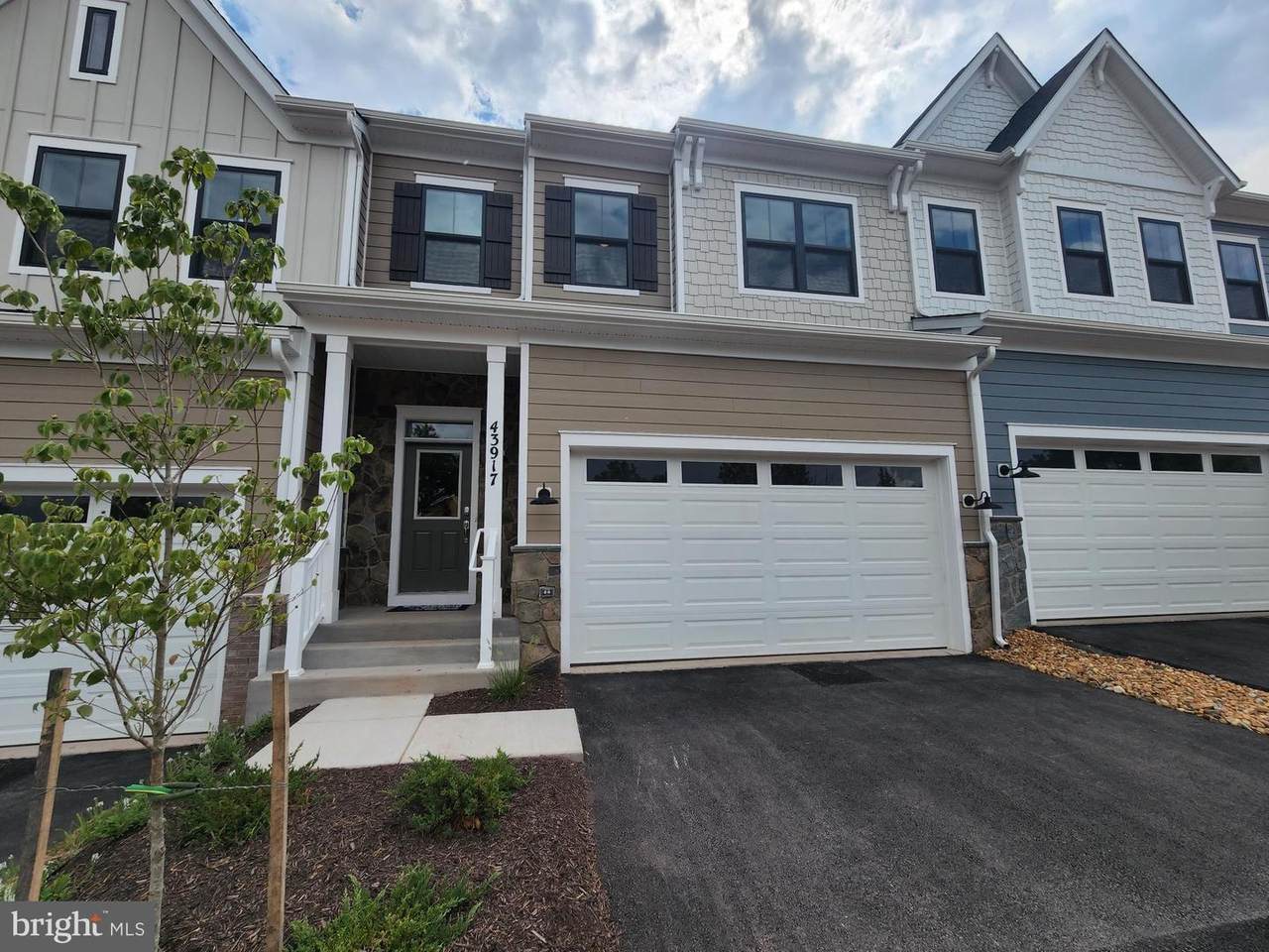 43917 Maritime Song Terrace - Photo 1