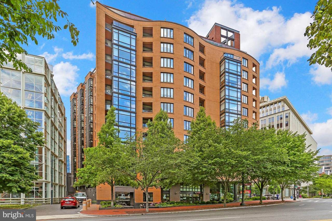 1010 Massachusetts Avenue - Photo 1