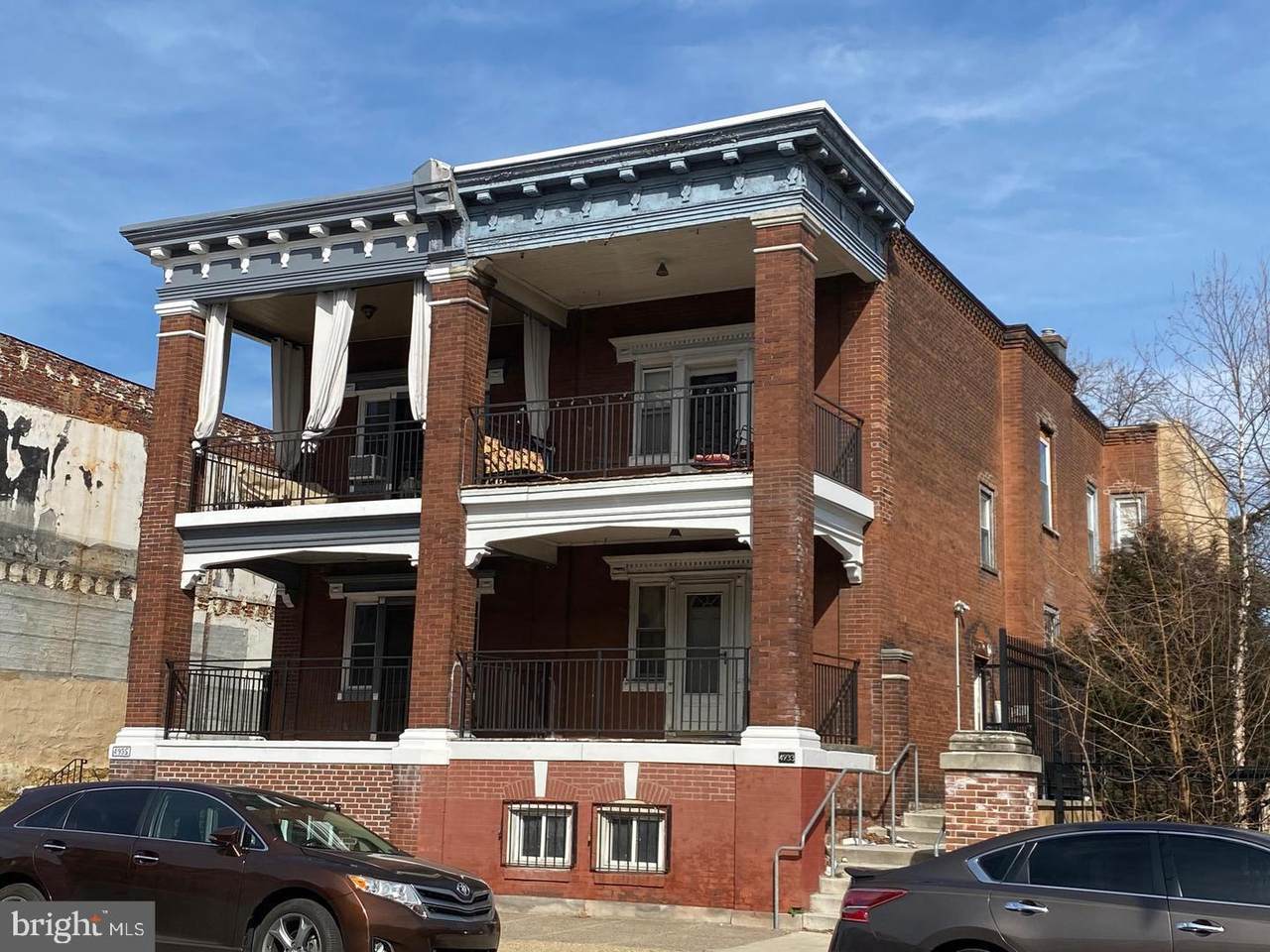 4933 Chestnut Street - Photo 1
